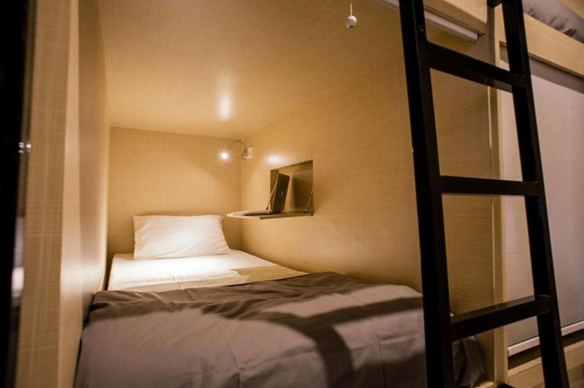 Bedplus Backpacker Kuta Legian  Luaran gambar