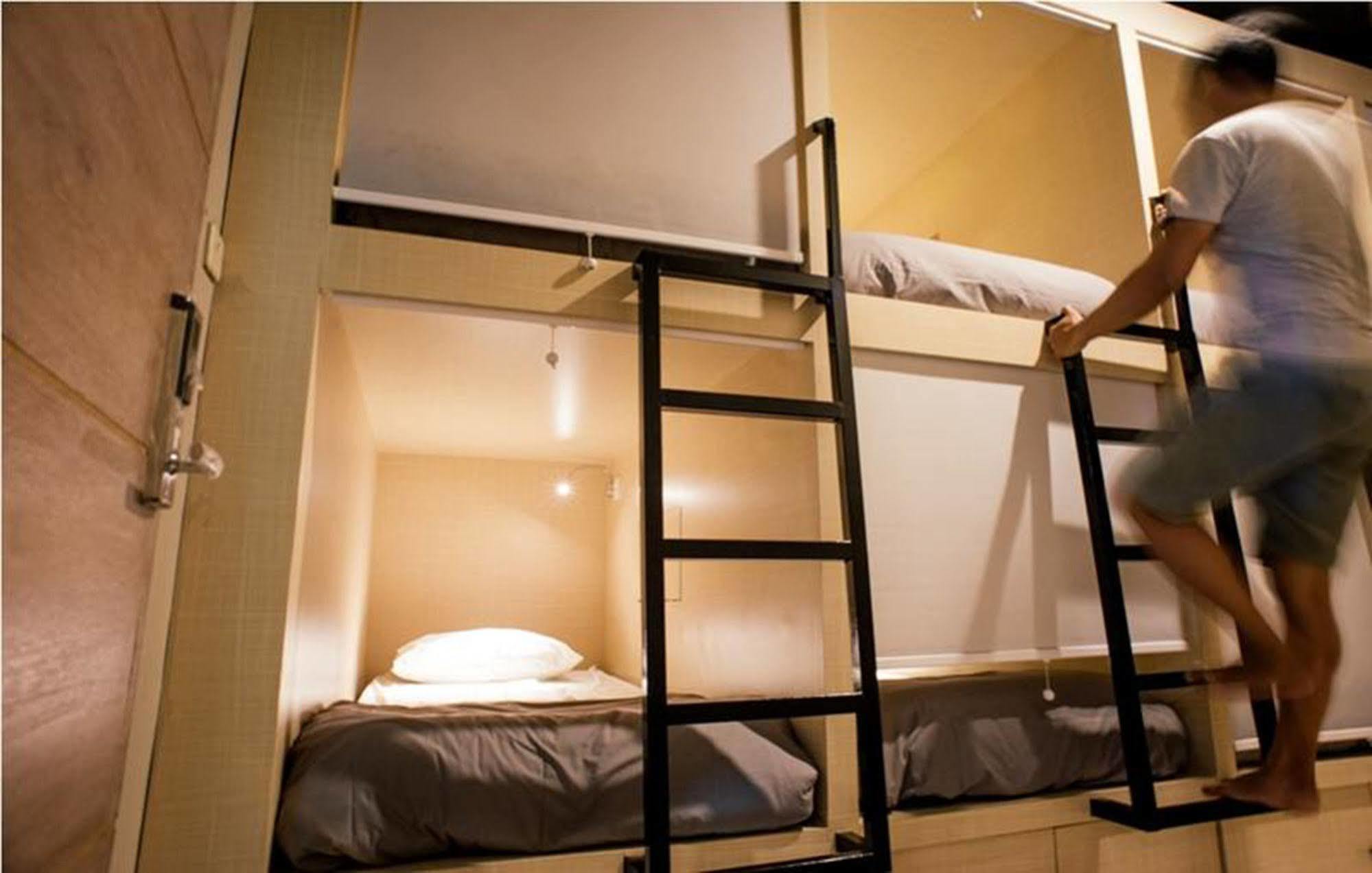 Bedplus Backpacker Kuta Legian  Luaran gambar