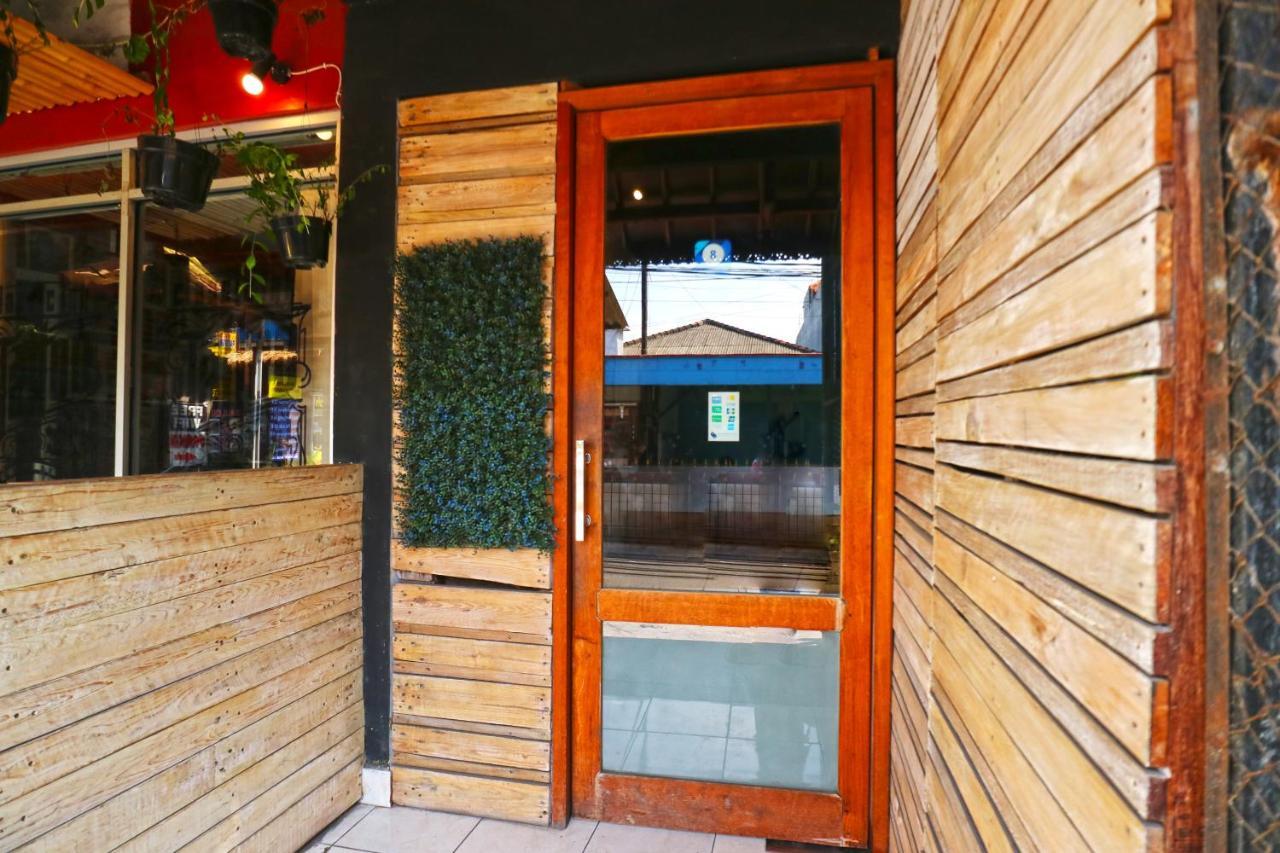 Bedplus Backpacker Kuta Legian  Luaran gambar